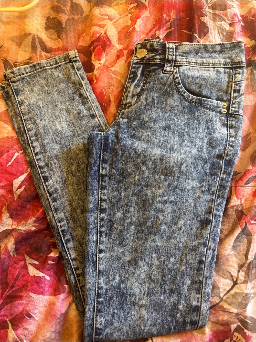 Women’s Acid Wash Wanna Betta Butt Blue Jeans, Butt Lifting Jeans, Low Rise